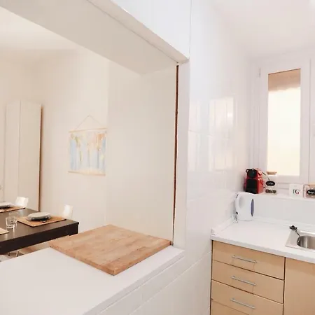 Amparito - Casc Antic Apartment