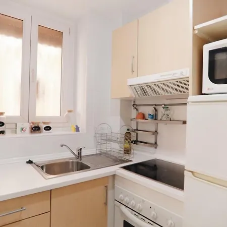 Amparito - Casc Antic Apartment